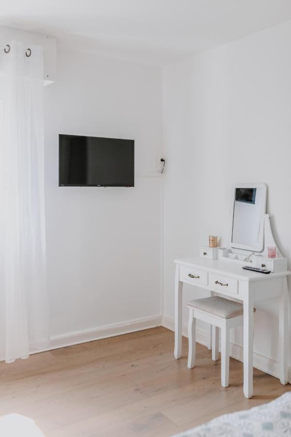 Le Cosy Avec Piscine, Balcon Et Parking Apartment Trouville-sur-Mer Ngoại thất bức ảnh