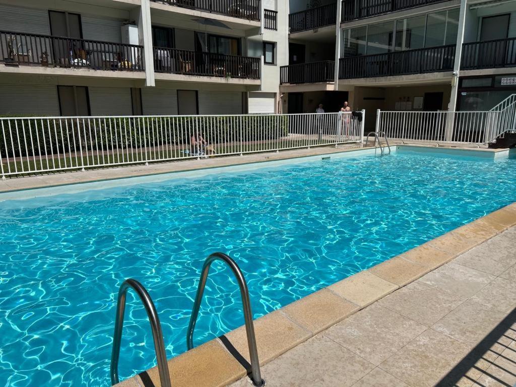 Le Cosy Avec Piscine, Balcon Et Parking Apartment Trouville-sur-Mer Ngoại thất bức ảnh